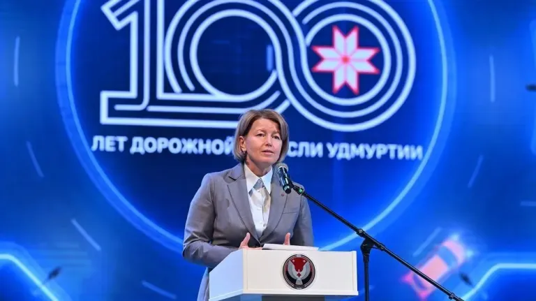 Дорожники Удмуртии отметили 100-летие отрасли в Ижевске
