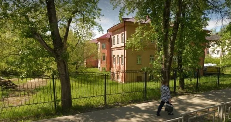 Старые корпуса Воткинской райбольницы продадут на торгах