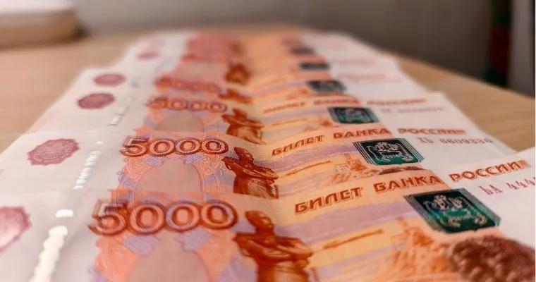 Оклады работников госучреждений Удмуртии вырастут на 10% с 2027 года